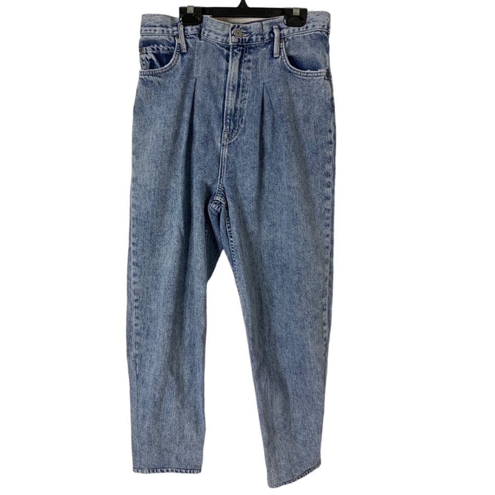 GRLFRND Teagan Size 27 Barrel Leg Lighter Wash Casual Denim Jeans